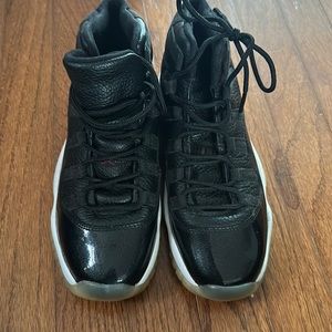 Air Jordan 11 Grade School Shoes